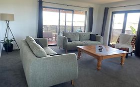Te Awa Holiday Home
